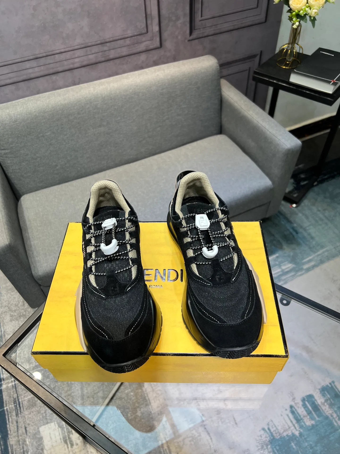 Men's shoes 💰580 FENDI men's fashion casual shoes 👟Hot sale🔥Official website 1:1 replica ⬆️Original quality - Original leather - Original breathable mesh lining Original outsole 1:1 replica, code number 38-44 (45-46 customized)
